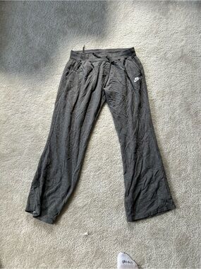 Nike Men’s Dark Charcoal Gray Dri-FIT Sweatpants